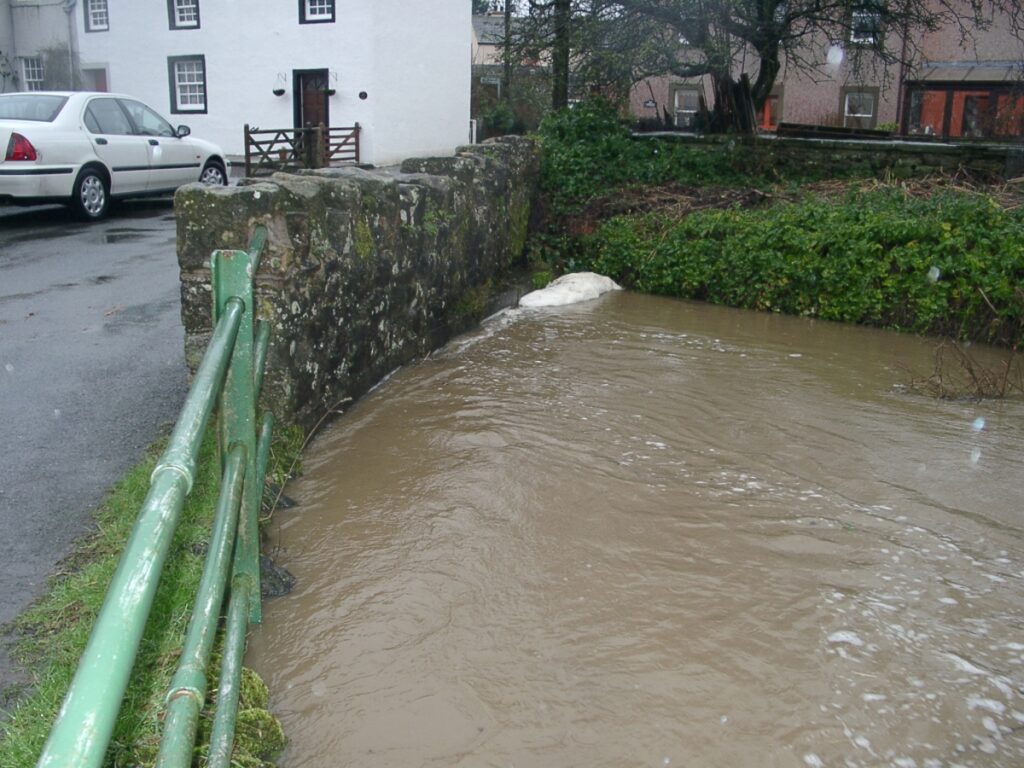 2004 Jan 31 Dovenby Beck Flood Level Hits Choke Point On Bridge